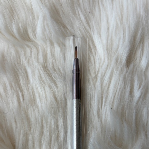 Elegant Silver and Brown Makeup Brush Set - Picture 6 of 6